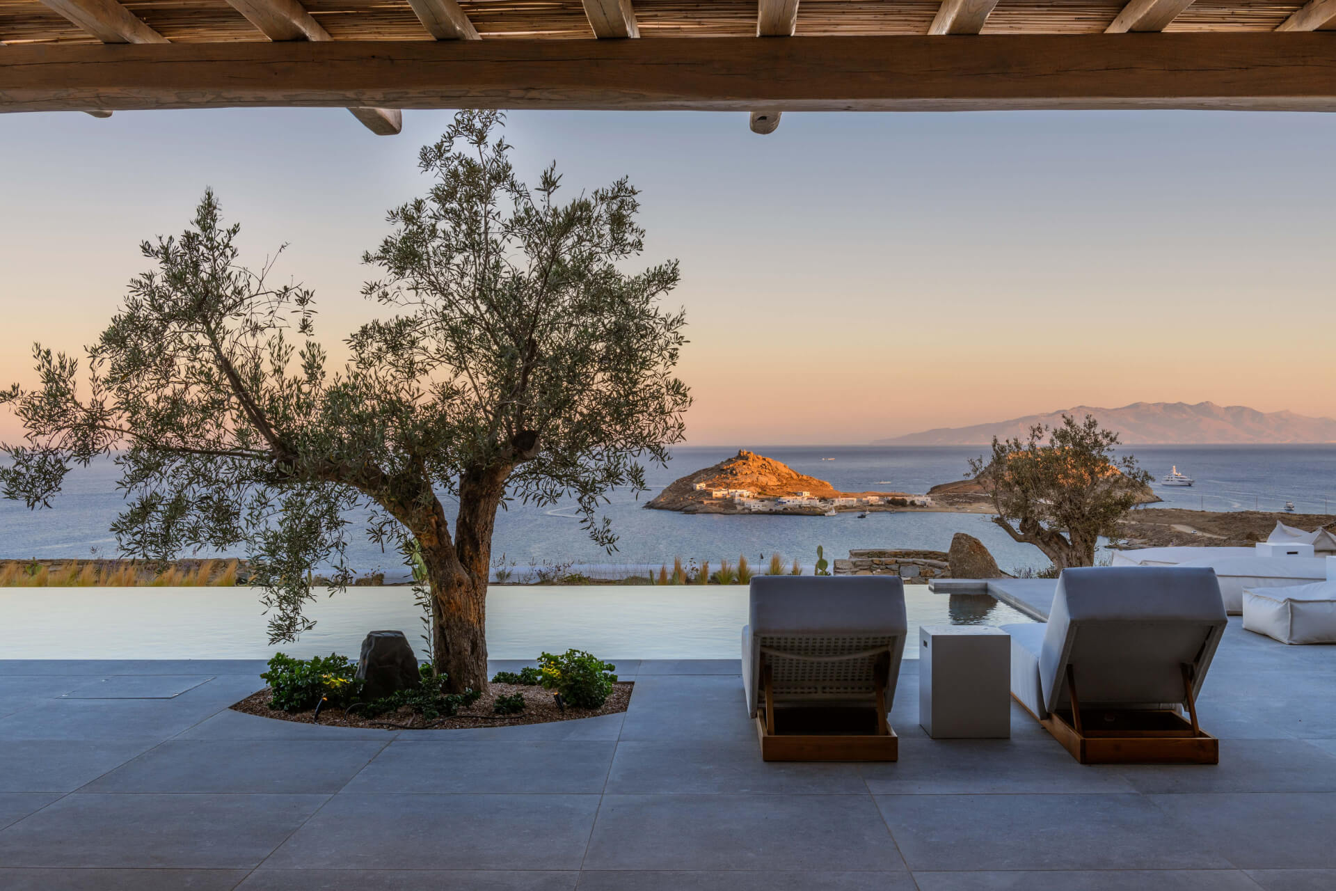 Greek villas with pools