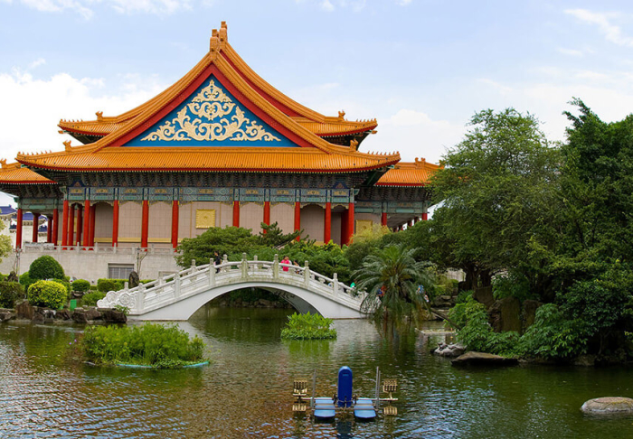 Discover Chiang Kai-Shek Memorial Hall - Taipei