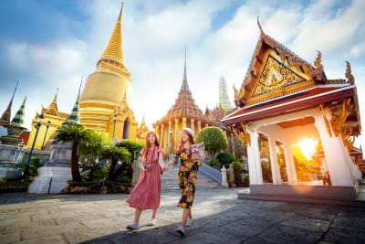 The Grand Palace & Damnoen Saduak Floating Market & Maeklong Railway Market Tour – Full Day