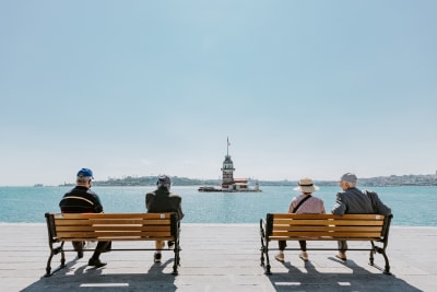 Istanbul Europe & Asian Tour: Maiden’s Tower, Mihrimah Sultan Mosque, Uskudar Promenade and More – Half Day