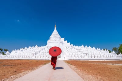 Mandalay and Mingun: Mandalay Hill, Kuthodaw Pagoda and More – Full Day