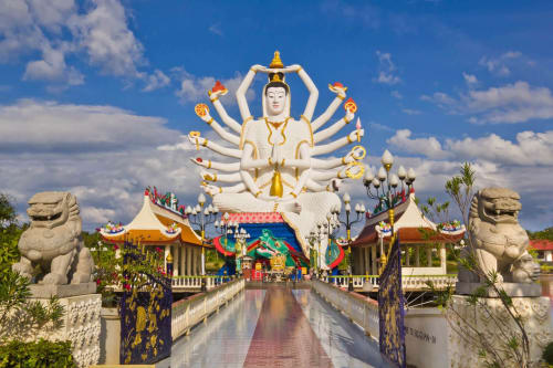 Wat Plai Laem