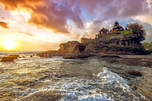 Tanah Lot Bali Temple Sunset Small Group Tour Half Day