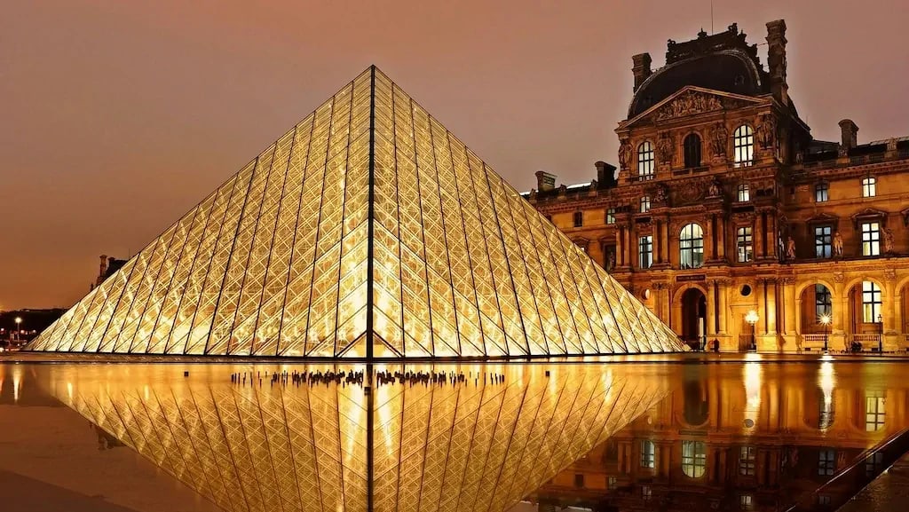 Louvre must-see attractions: The ultimate guide to Paris's greatest masterpieces. Photo by Pixabay.