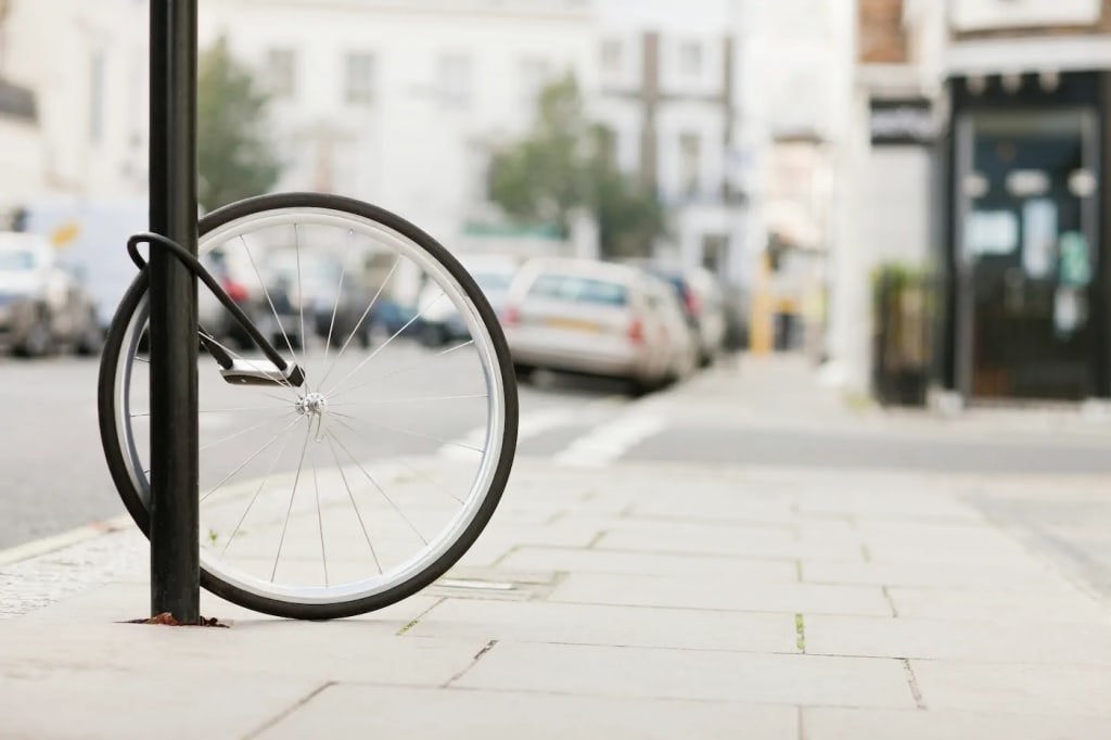 Dublin bike theft: When ordinary citizens outperform armed police in property recovery. Dublin bike theft: When ordinary citizens outperform armed police in property recovery.