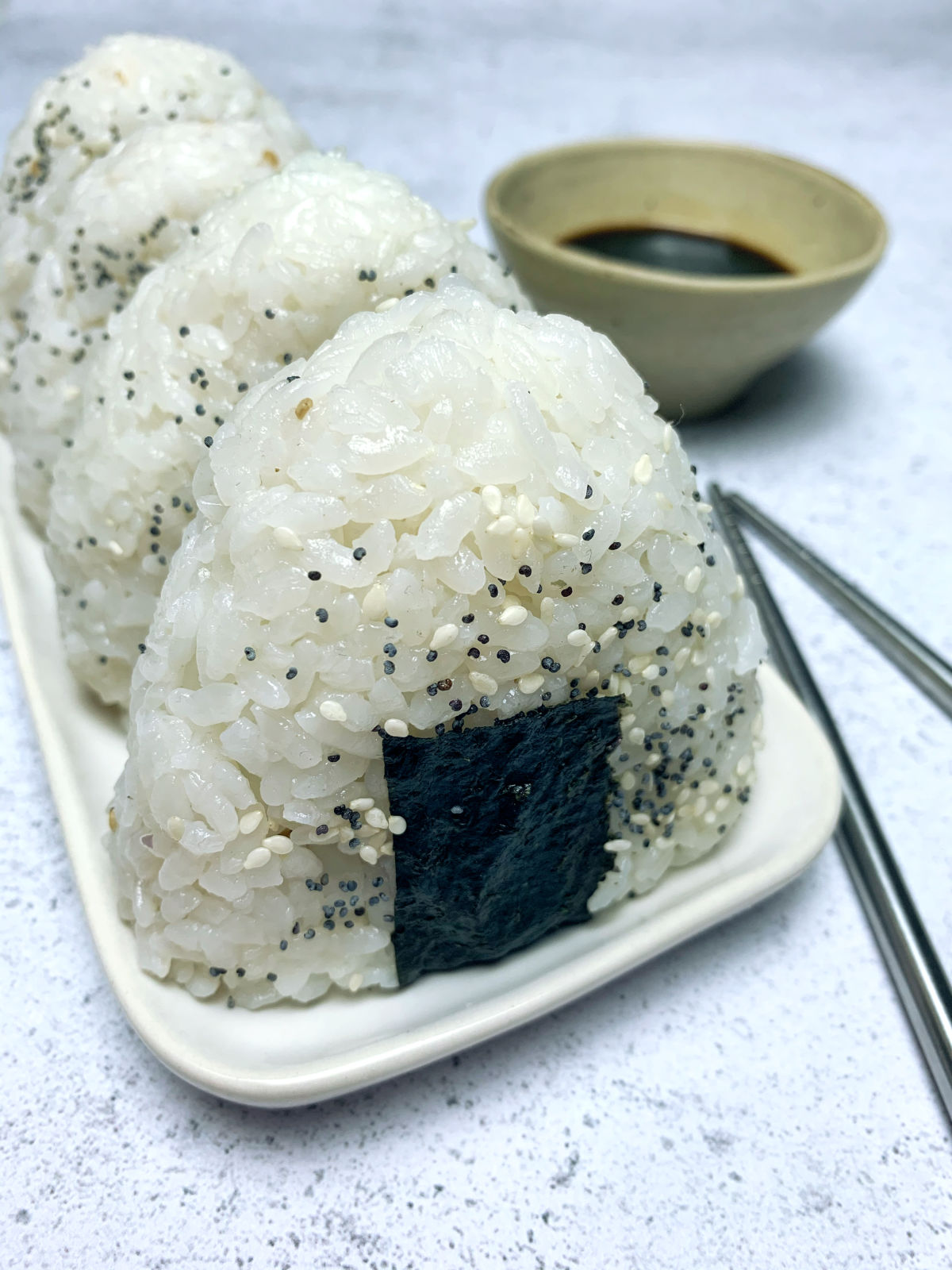 Onigiri Thon et Mayonnaise : Recette de Onigiri Thon et Mayonnaise