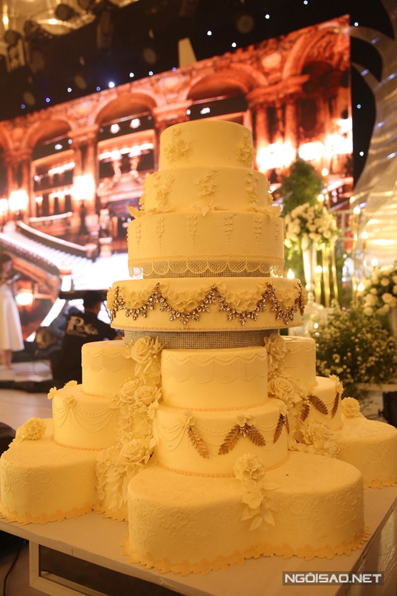 bánh cưới của Sao