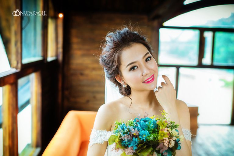 Trang phục và đạo cụ đa dạng dành cho chụp ảnh cưới