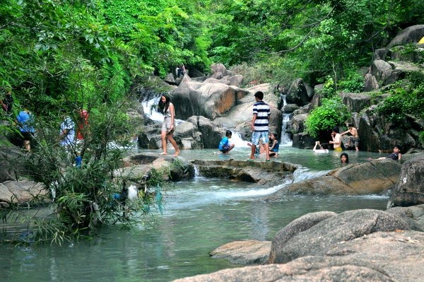 Suối Đá