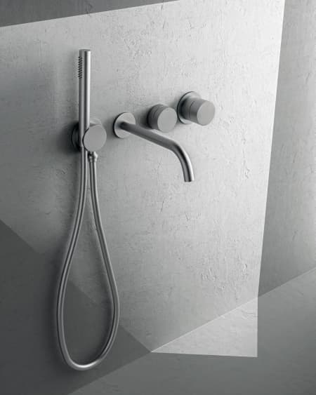 Built-in bathtub mixer