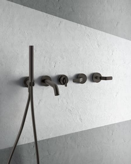 Built-in bathtub mixer