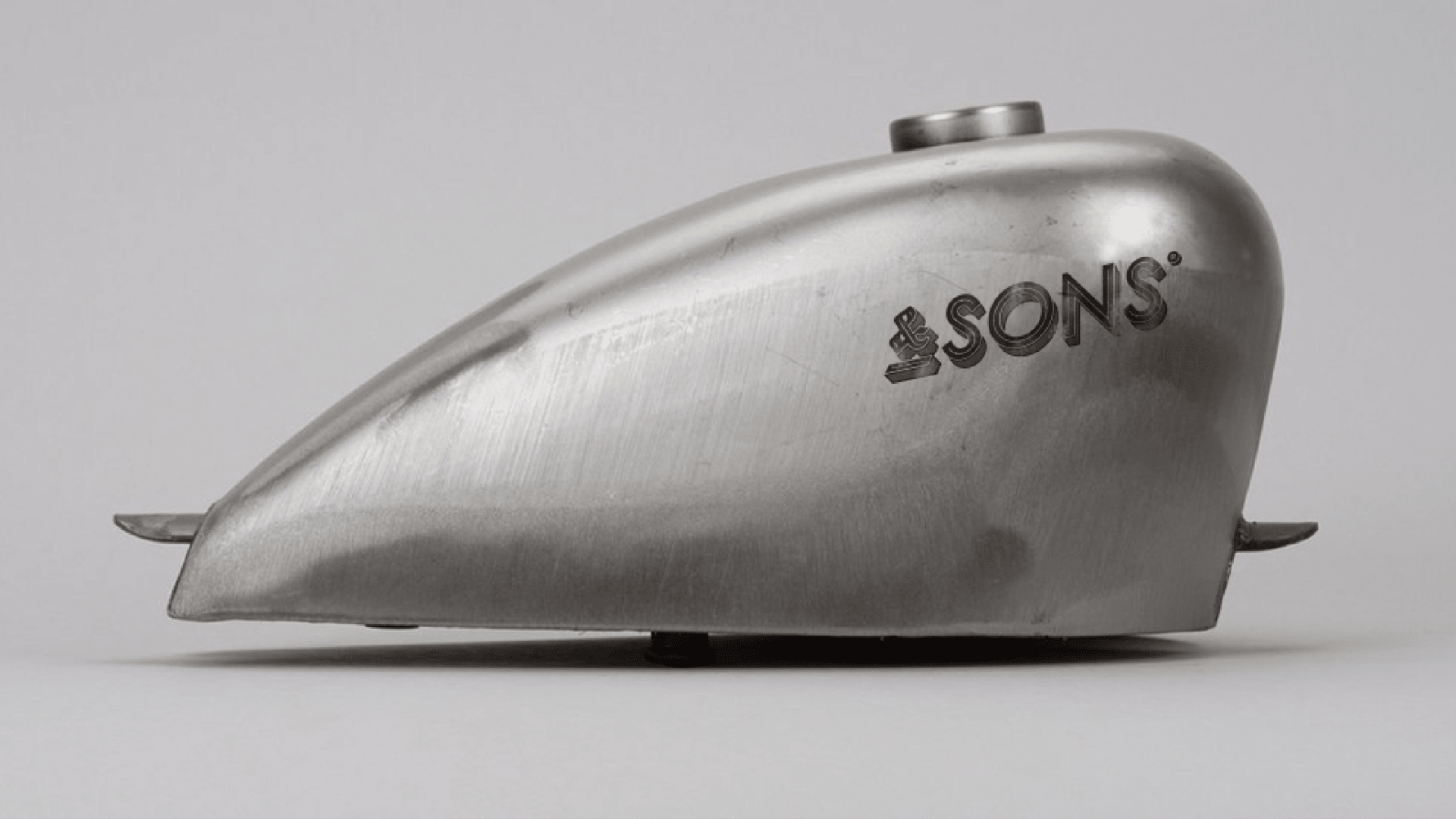 &SONS Tank