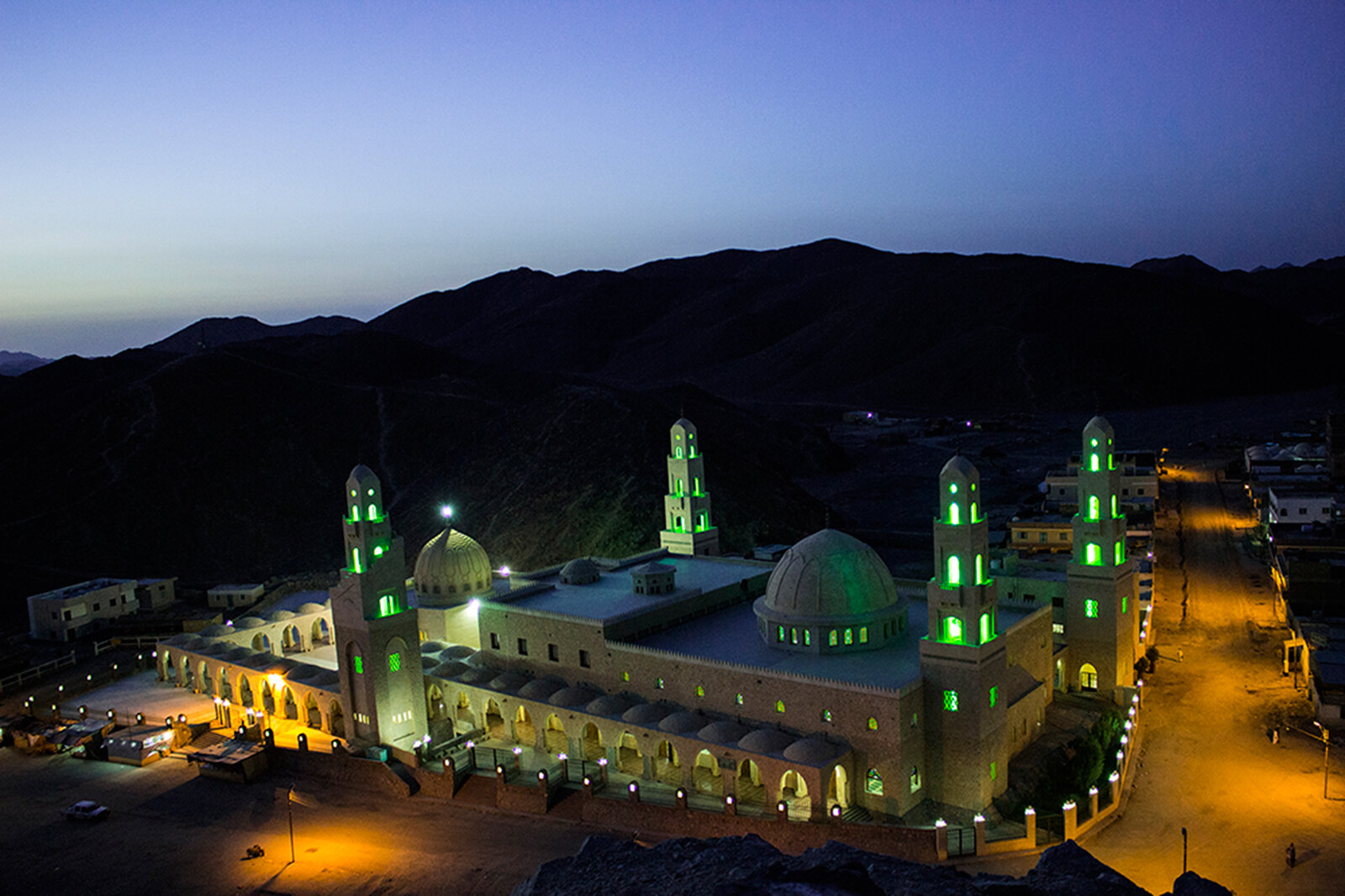 Shadhili Tareeqa — The Path of the Shadhuliyya