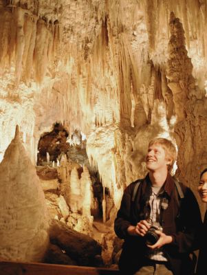 Aranui Cave