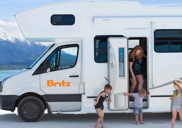 travelling-with-kids-in-school-holidays