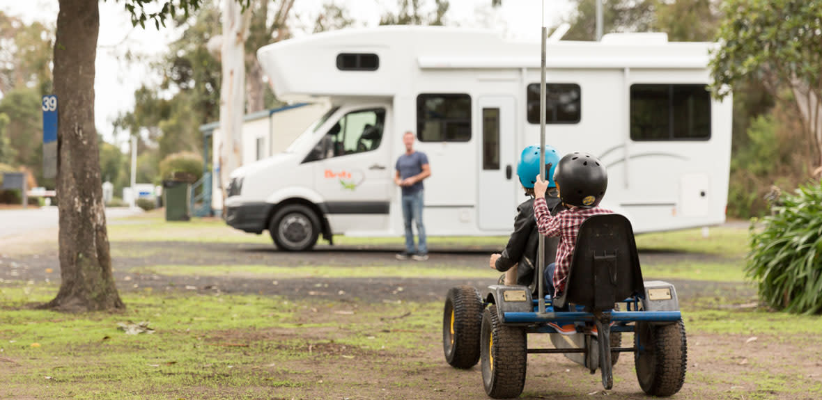 Australian-Explorer-Campervan-Exterior-1-JAB