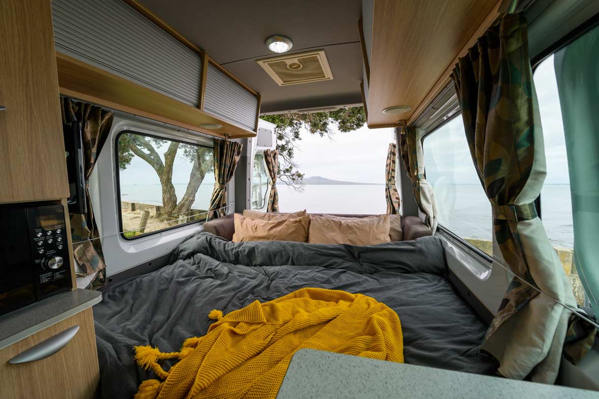 New Zealand maui Ultima Plus Motorhome Exterior 3