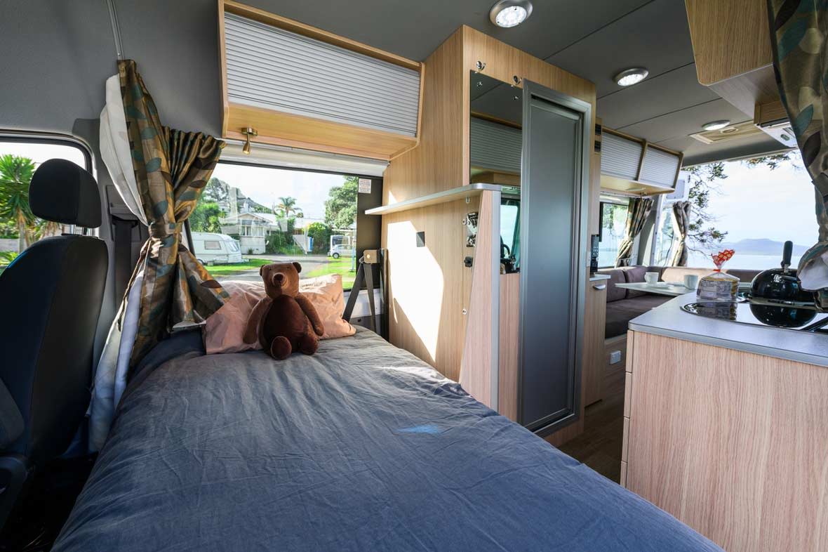 au-maui-ultima-plus-interior-smallbed-ND