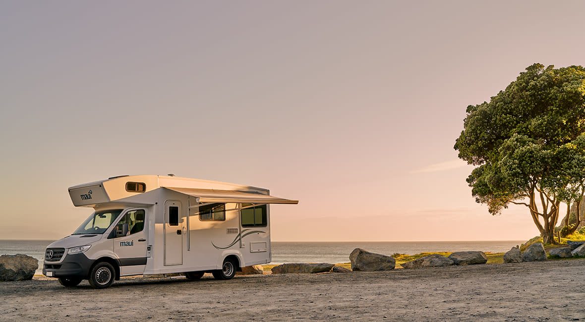 Maui River 6 Berth Motorhome Exterior Side On