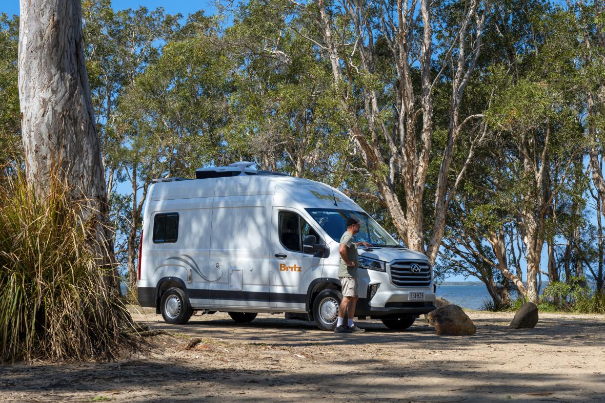 Australian Hitop Campervan Exterior 3