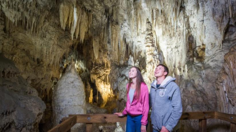 Aranui Cave