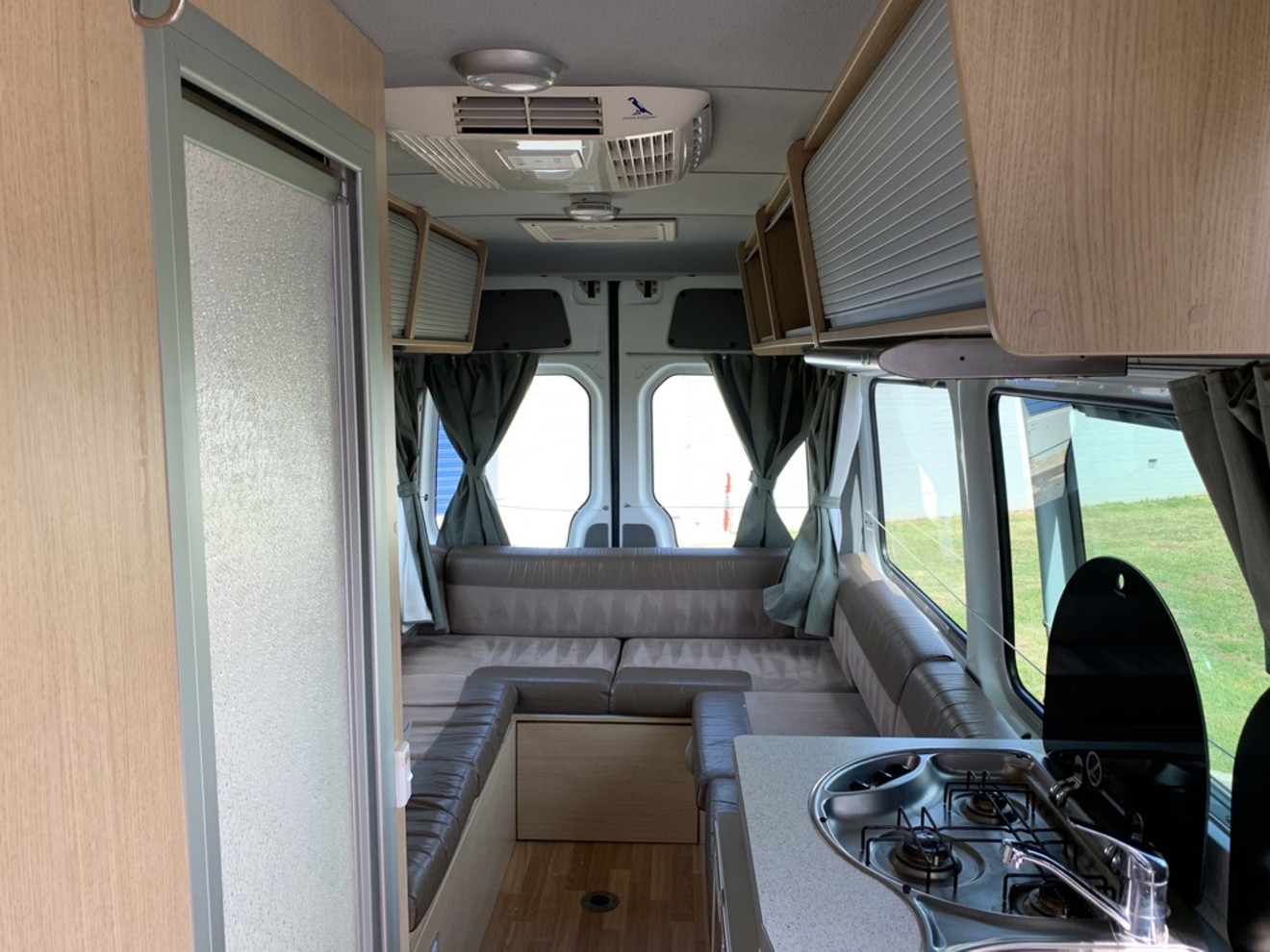Nomad M700 Interior
