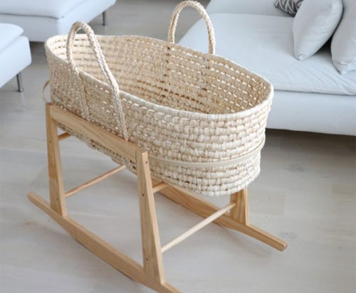 moses basket set up