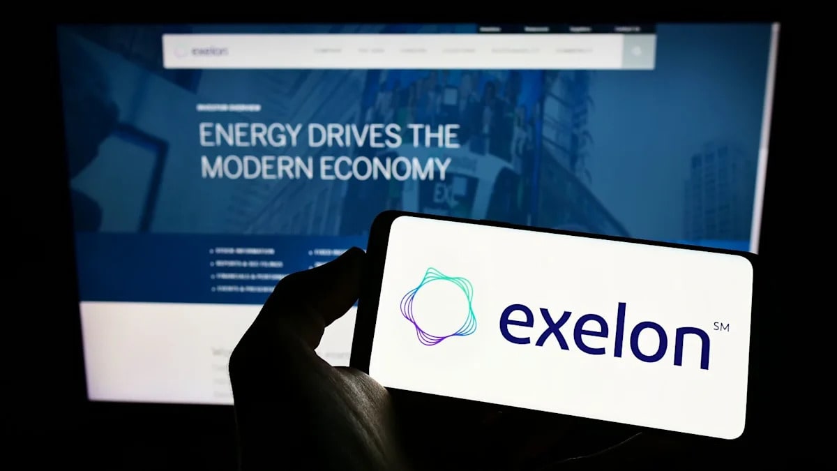 How Is Exelon’s Stock Performance Compared to Other Regulated Utilities Stocks
