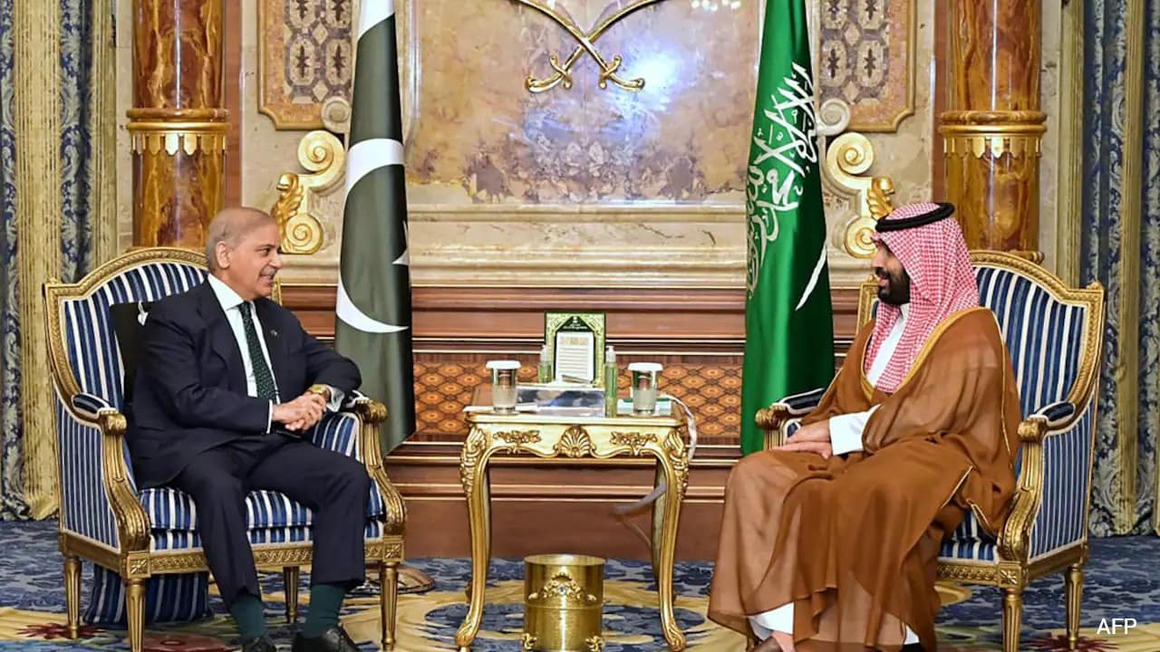 Pakistan's Damage Control With Saudi After Backtracking On Houthi Fight