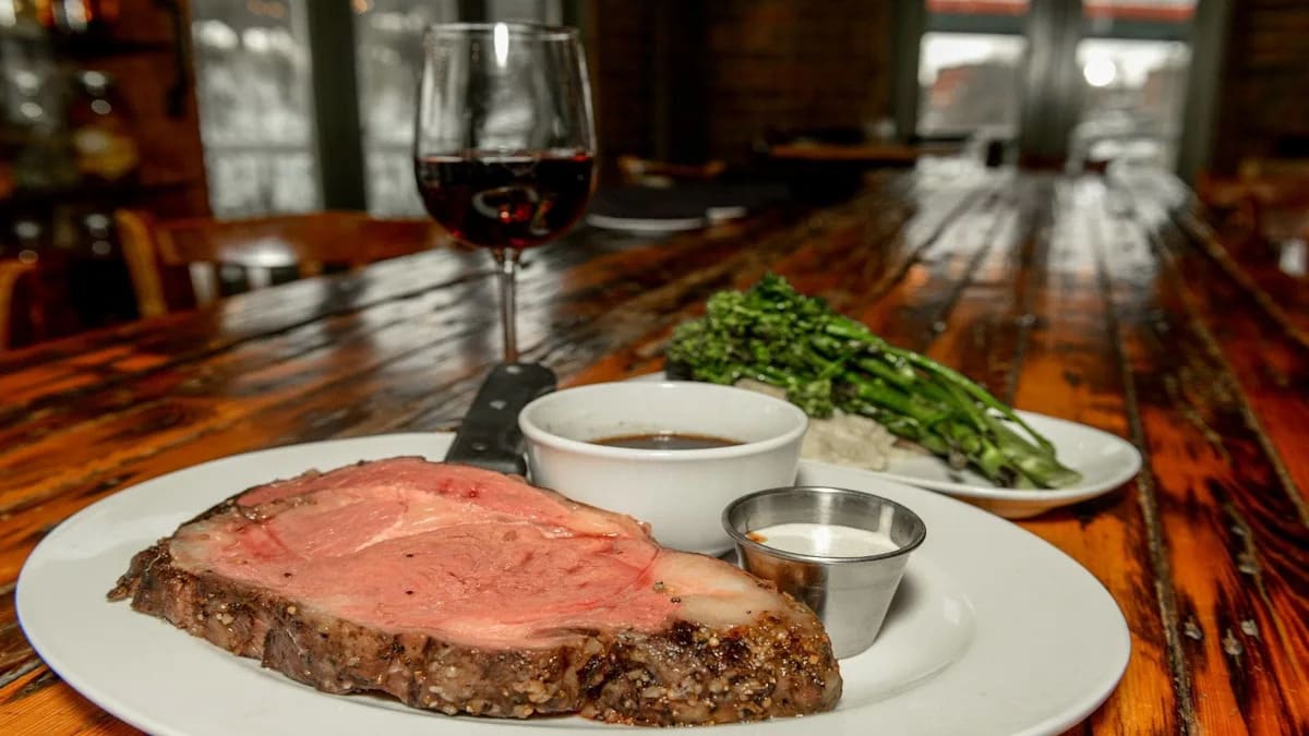 38-year-old beloved steakhouse chain closing over 40 locations