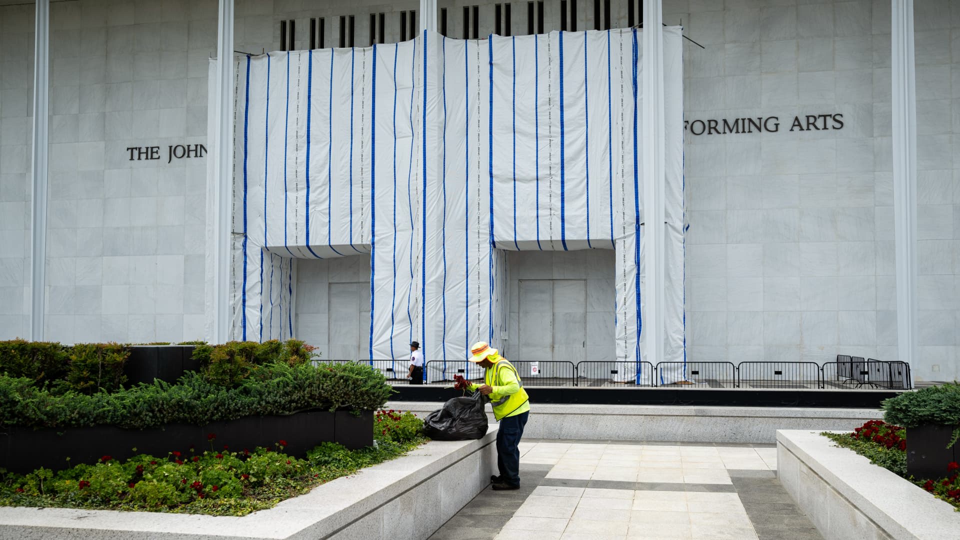 Judge blocks Kennedy Center board from returning Trump's name to building