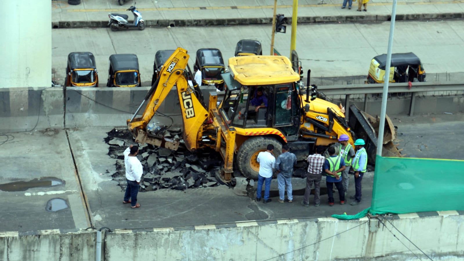 Kasarwadavali flyover shut after cracks appear a year after launch; videos go viral