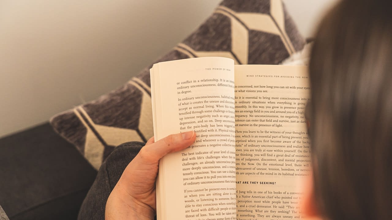 In Singapore, You Can Now Get Paid For Reading. Here's How