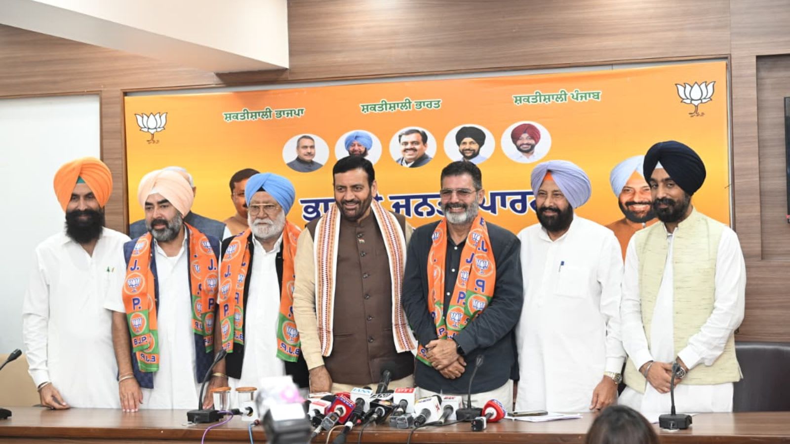Badals to Manns, why BJP is banking on political families to boost Punjab run