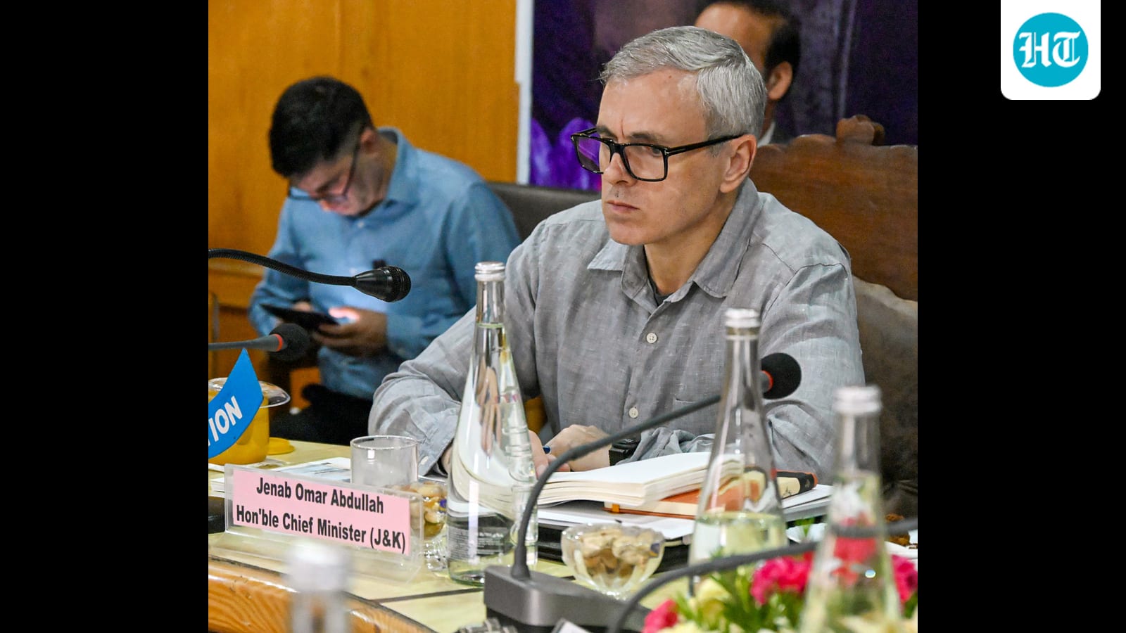 Don’t trust verbal assurances from Centre: Omar to Ladakh’s leaders