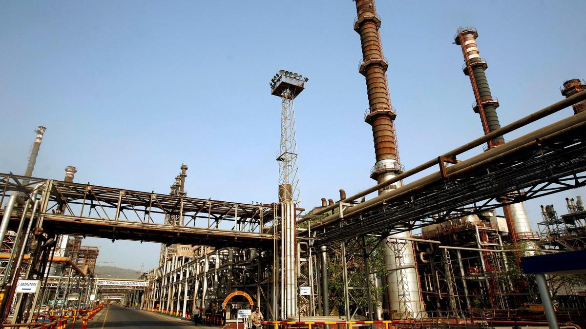 Govt. cuts windfall tax on export of petrol, diesel and ATF