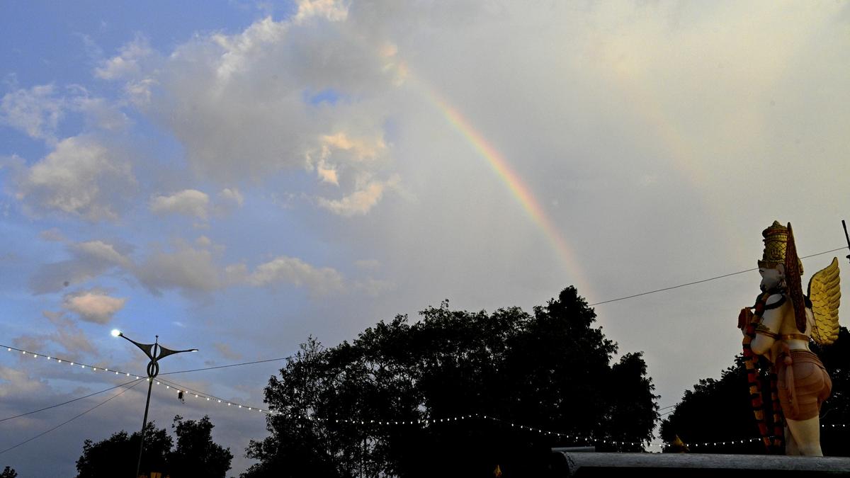 Welcome showers greet devotees ahead of Garuda Seva in Tirupati on Sept. 19