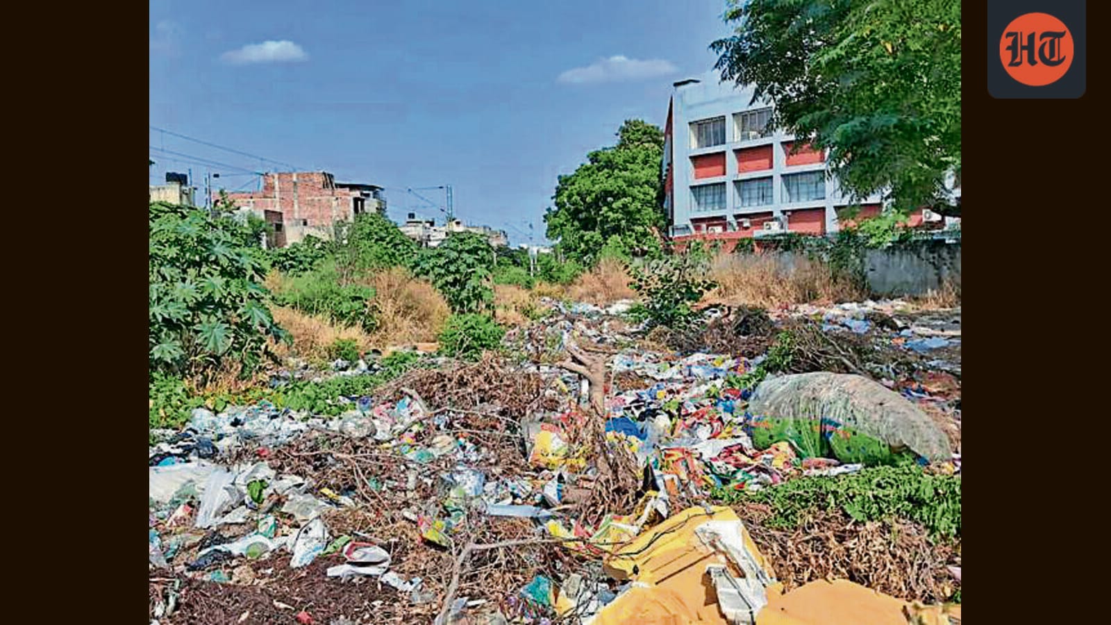 Ludhiana: Dumped garbage troubles staff, students at Model Town school