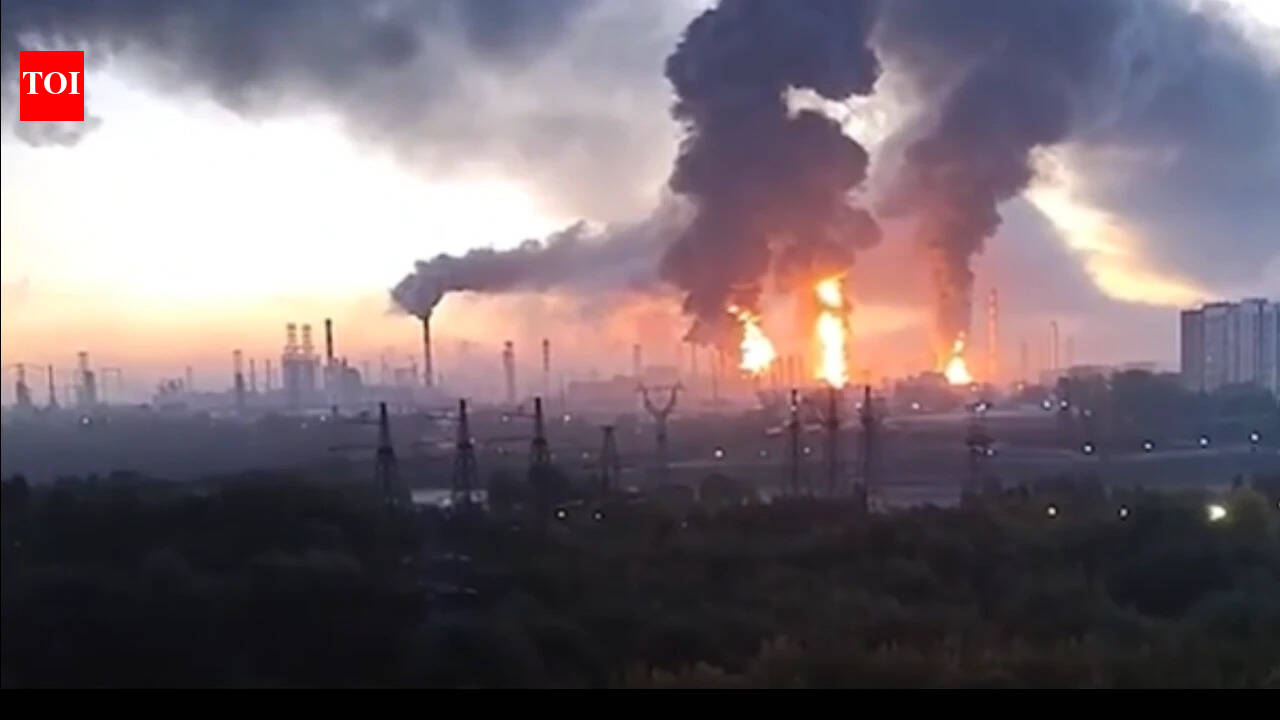 'Largest ever' attack on Moscow? Ukraine fires over 1,000 drones into Russia