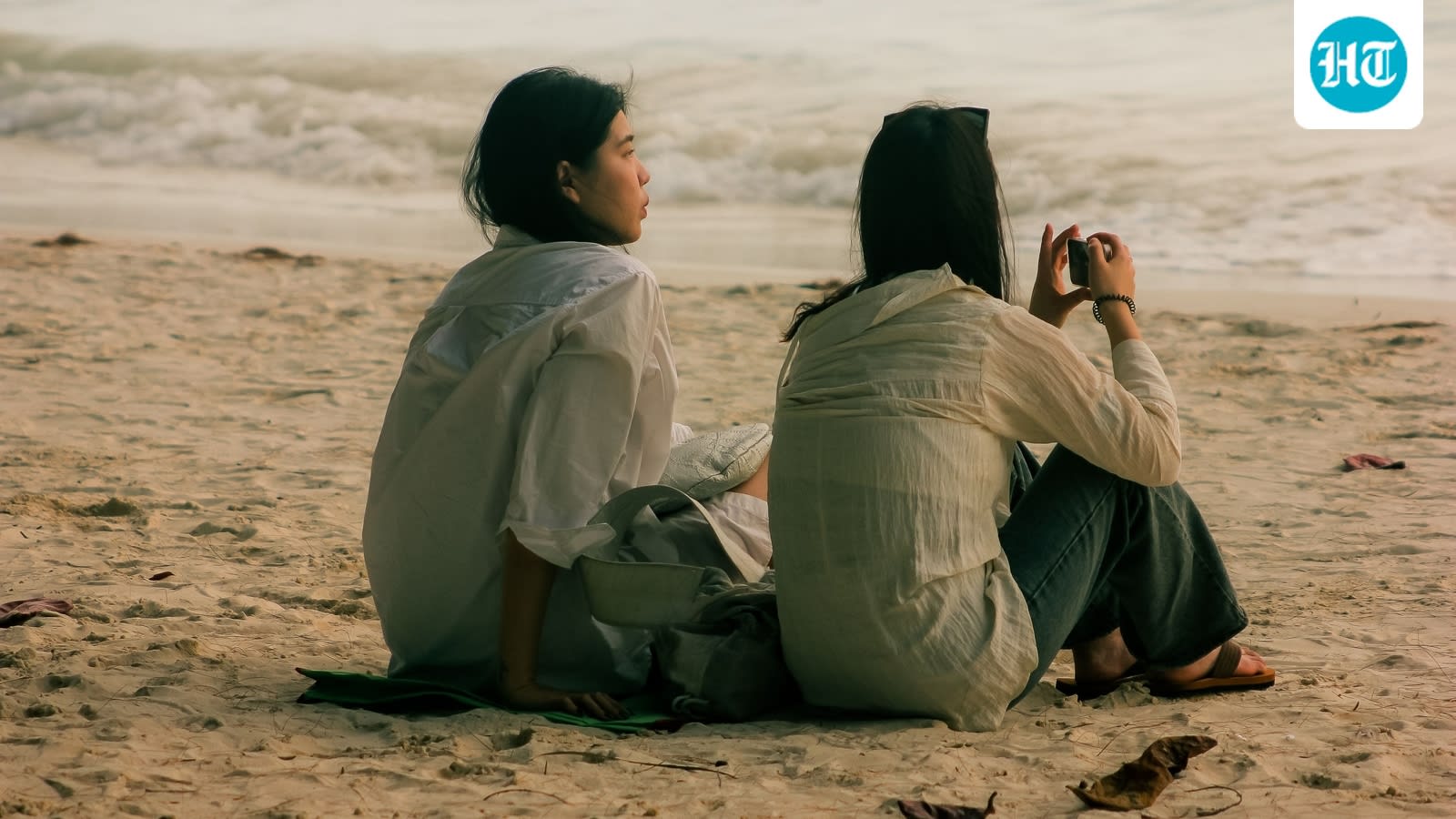 Want to reconnect with friends but don't know how? Therapist shares 5 ways to get started