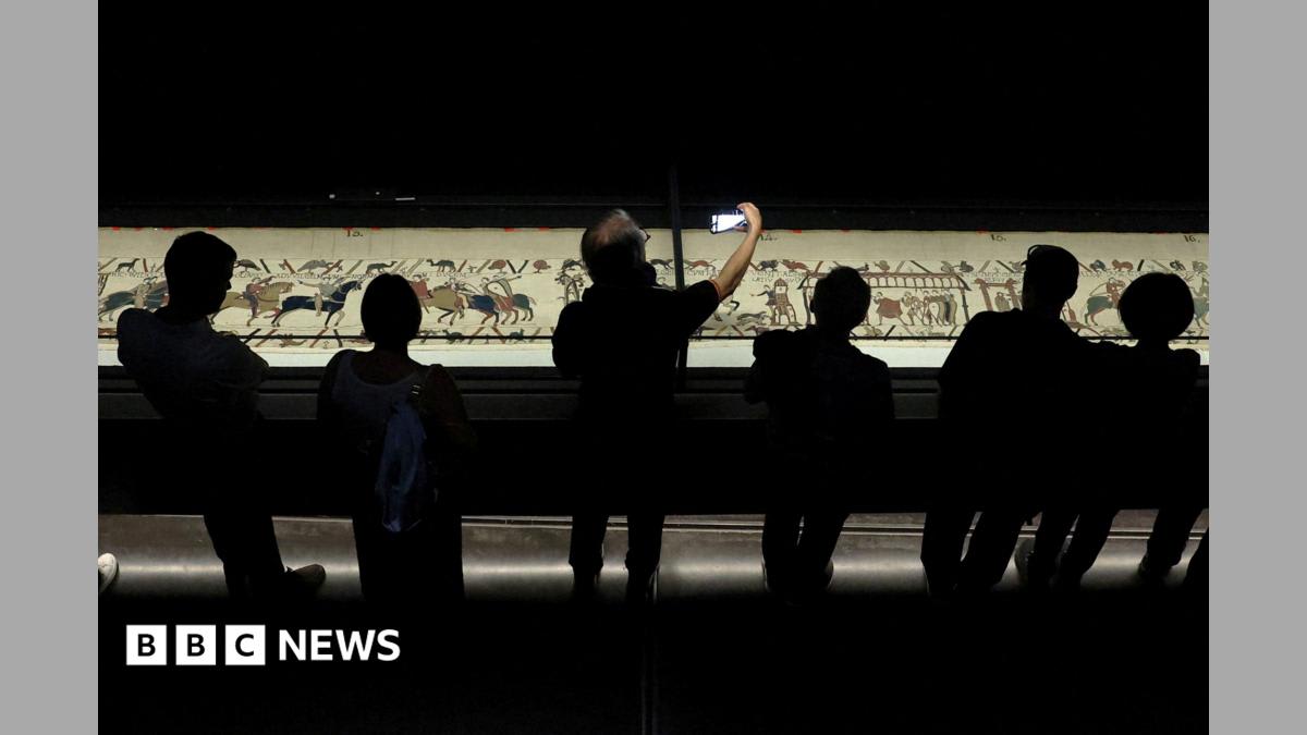 British Museum bans visitors from photographing Bayeux Tapestry
