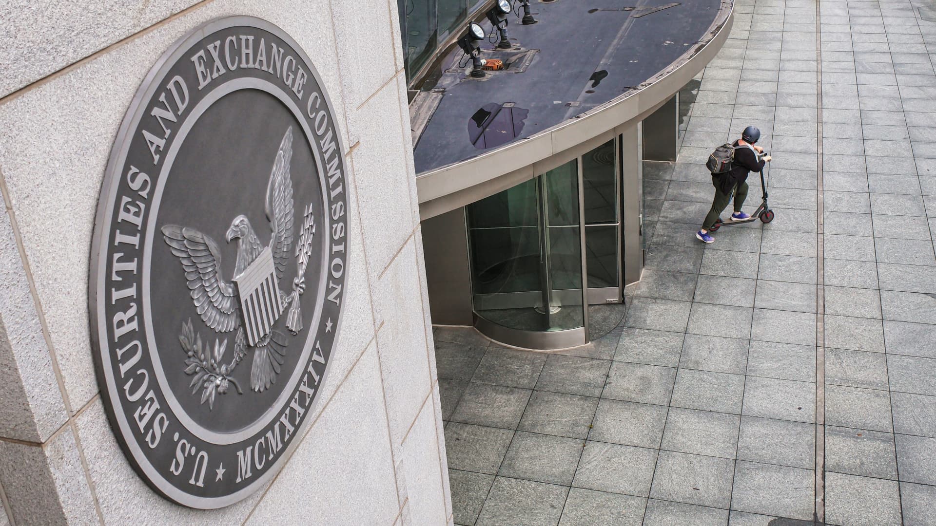 U.S. regulators rush to write crypto rulebook after Clarity Act stalls in Senate
