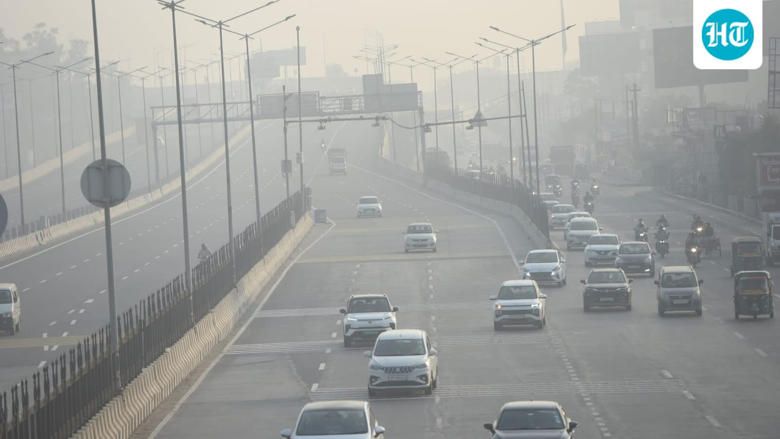 Vehicles move through smog as AQI begins to shoot up in Delhi, Ghaziabad