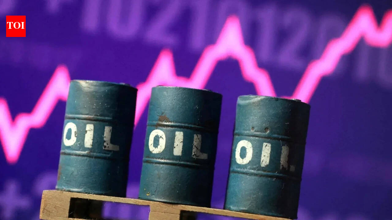 Oil slips 1% as traders hope for US-Iran truce amid fresh attacks on Saudi pipeline