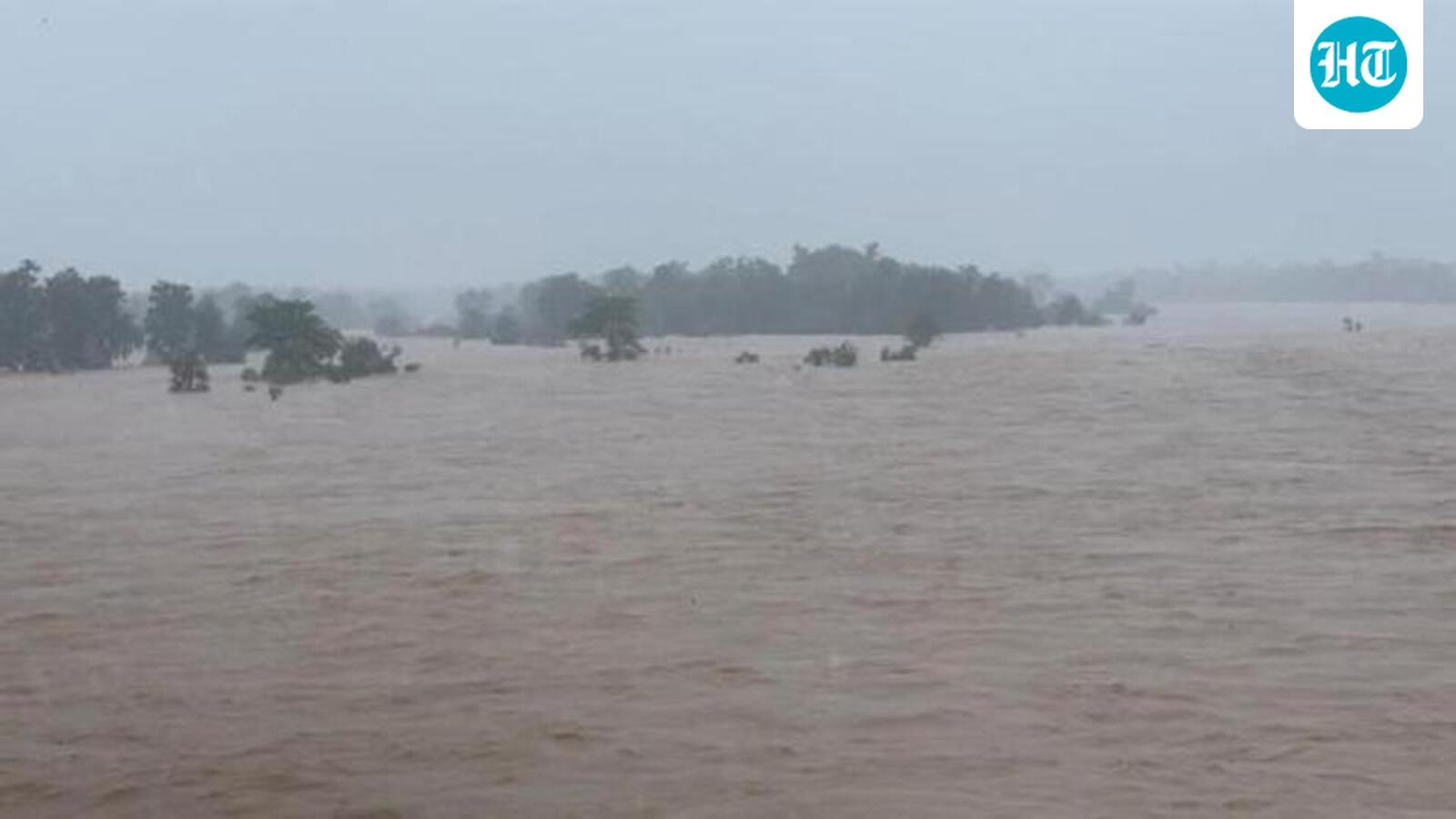 Heavy rain floods Chhattisgarh; one dead, Bastar villages cut off, schools shut in 8 districts