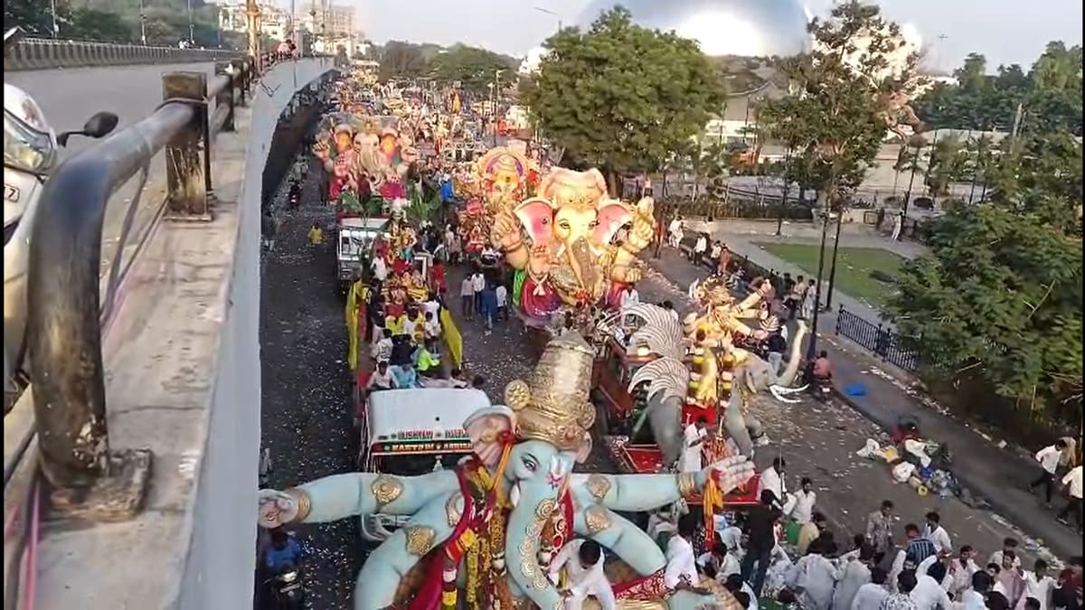 Ganesh idol immersions continue on September 26 in Hyderabad as long truck queues clog Tank Bund stretch