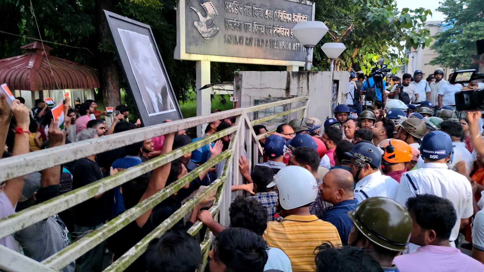 Clash at Kolkata’s SRFTI over RSS-linked outfit’s event, several students injured