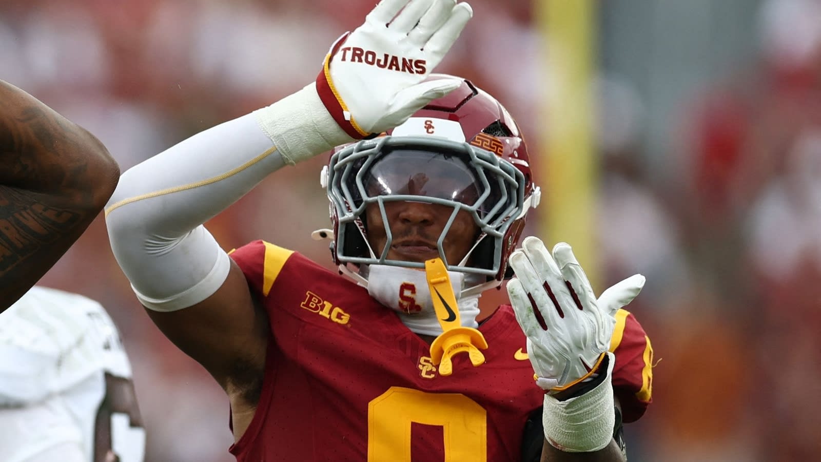 Desman Stephens II suspension: USC LB breaks silence as team announces punishment, calls reaction 'inexcusable'