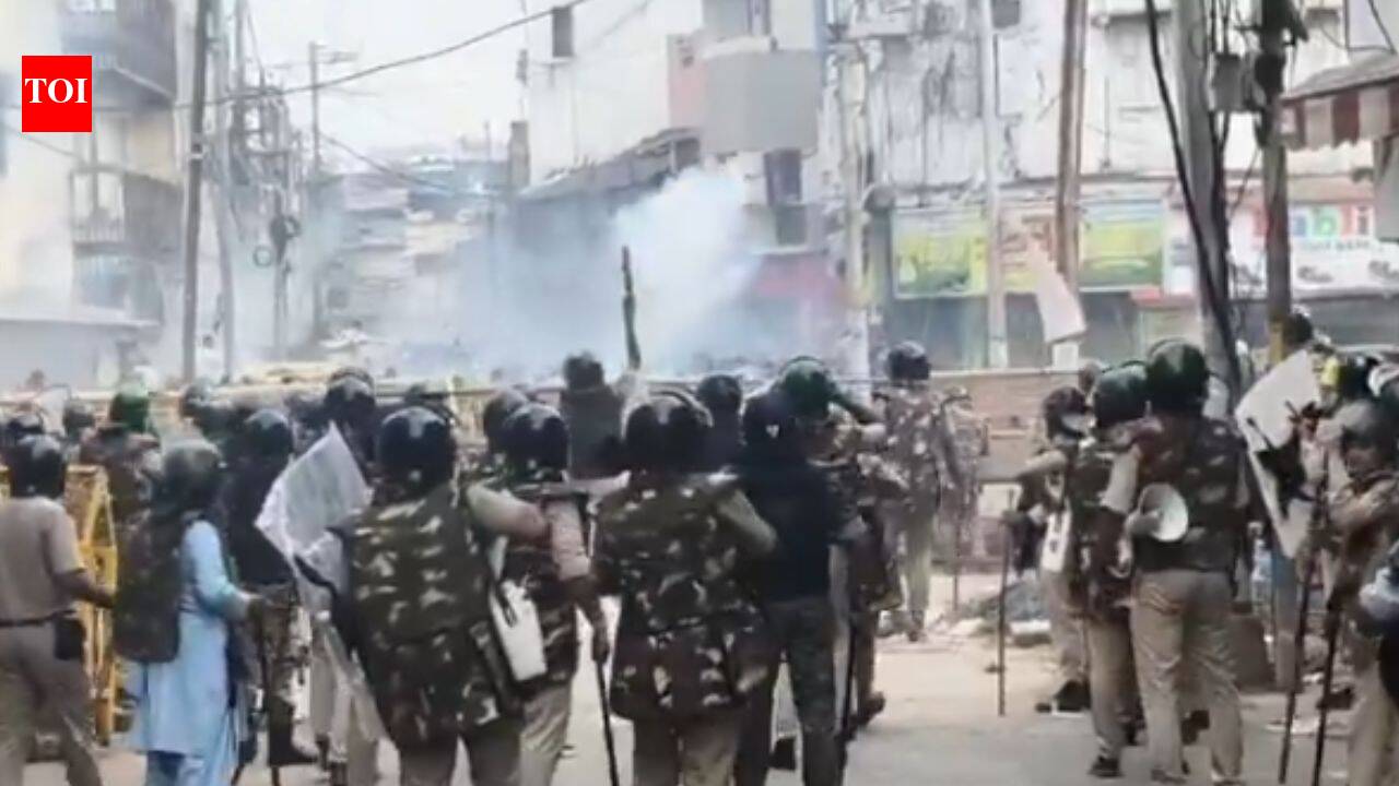 Video: Ujjain tensions flare after clash over part of Shahi mosque demolition