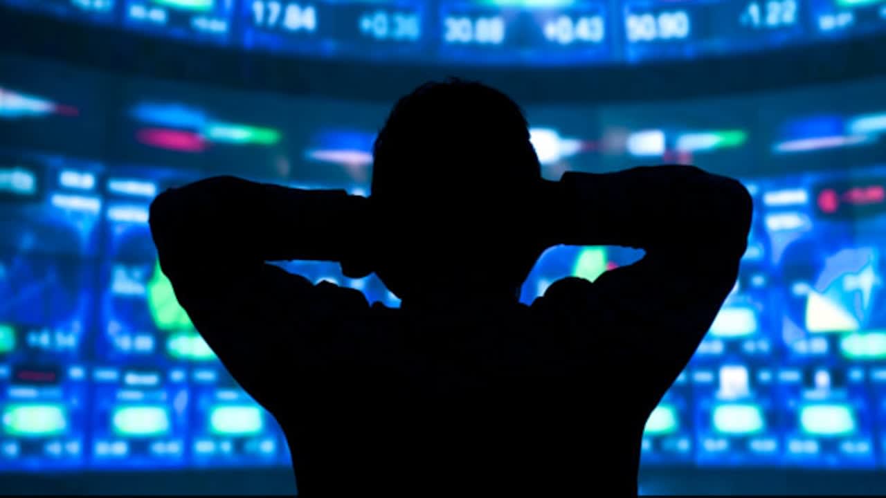 Sensex Crashes 1,000 Points: Rs 9 Lakh Crore Wiped Out As Foreign Investors Sell Indian Stocks En-Masse